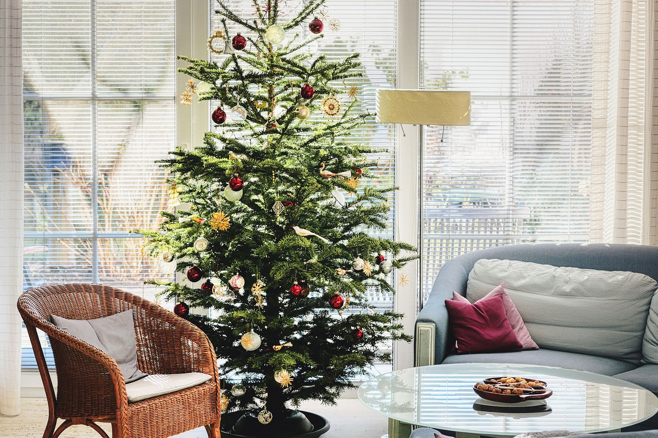 7 Ways to Make a New House Feel Like Home for the Holidays